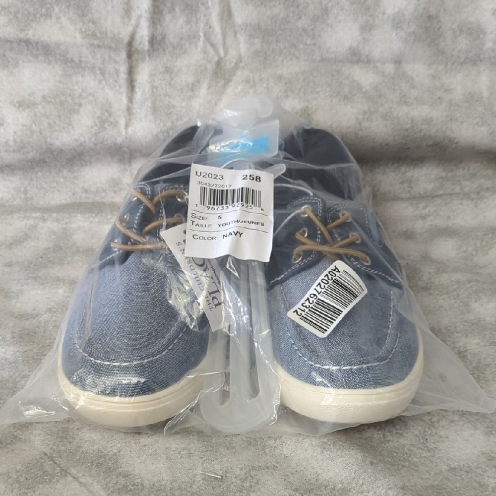 Children's Place Boys Shoes-Size 5